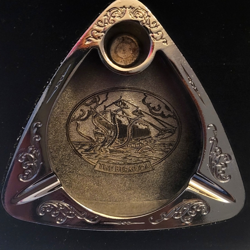 King Palm Ash Tray